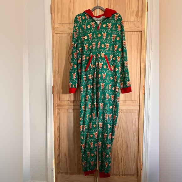 Disney Christmas Adult Coverall~Disney Christmas Pajamas Medium~Adult Onesie - Picture 1 of 8